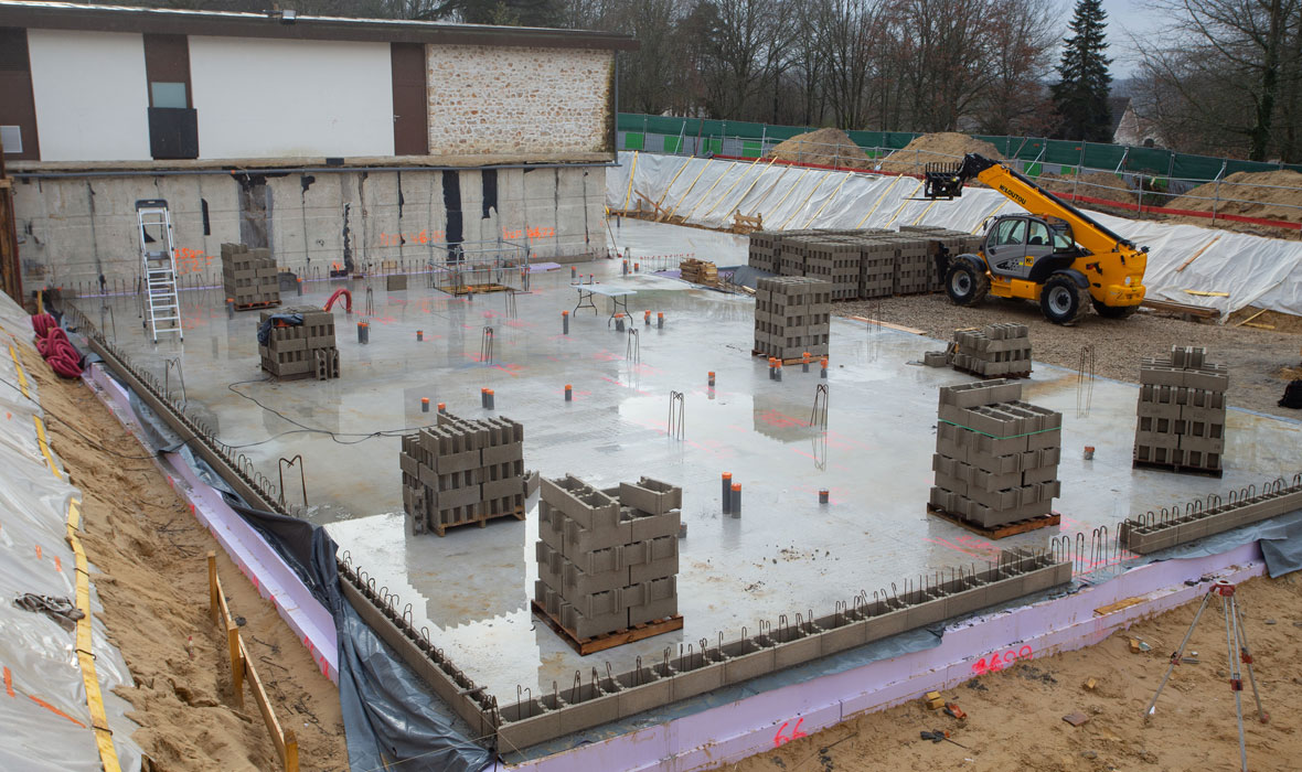 Bodenplattendämmung für historischen Grund -  JACKODUR® Atlas: Gedenkstätte der EU auf Passivhaus-Niveau erweitert